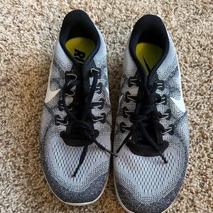 Nike Men's Black and Gray Running Athletic Shoes